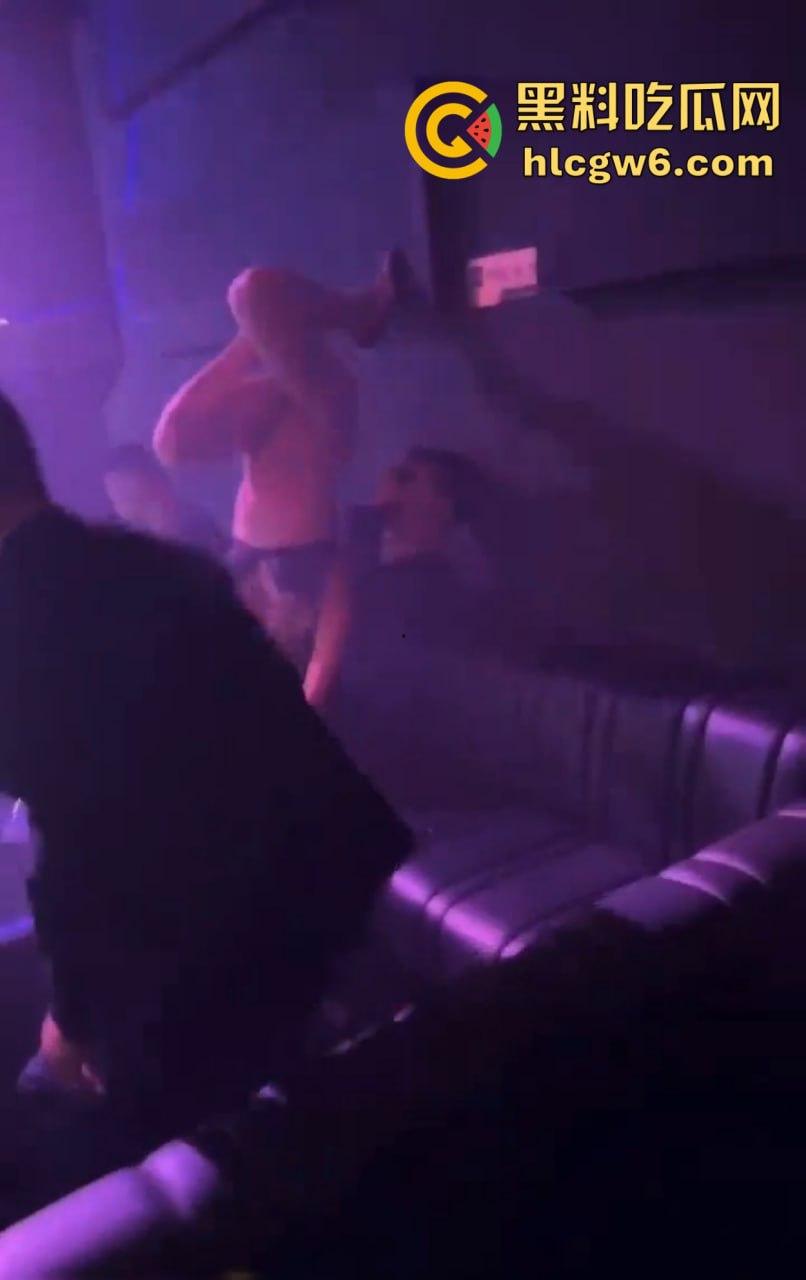 KTV坐台女包间骚操作全解析！口交、做爱、裸舞样样全 公共场合直接开车 商K玩法科普让你打开新世界！-2