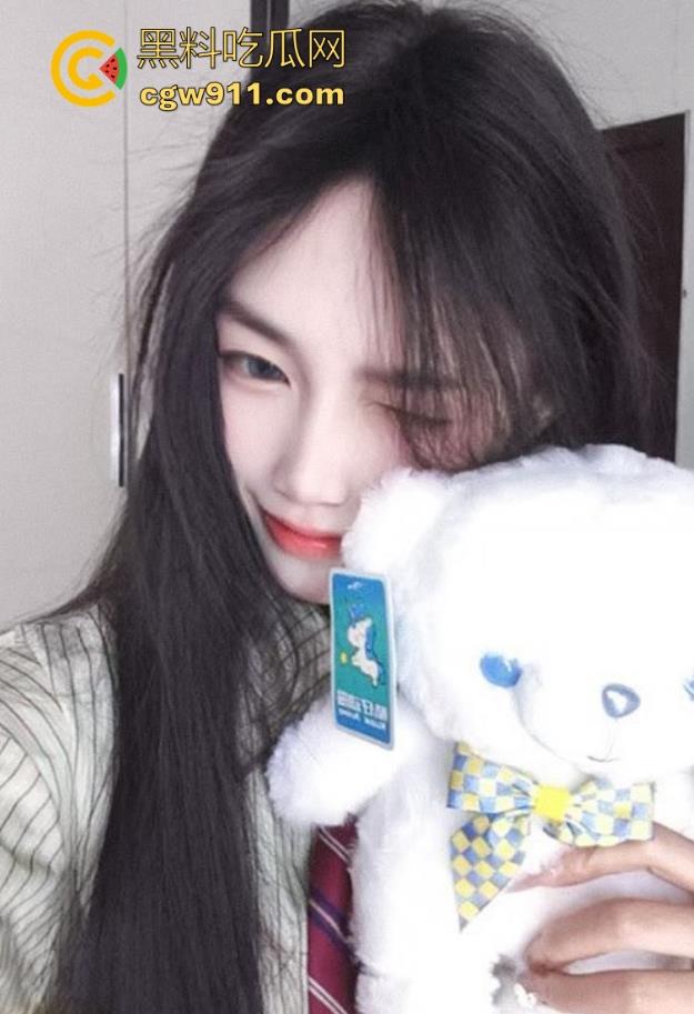 山西工商职业学院精盆母狗【黎晶静】不雅视频流出,黑丝美腿粉嫩豪乳,大屌无套爆操,口交深喉反差十足!-1