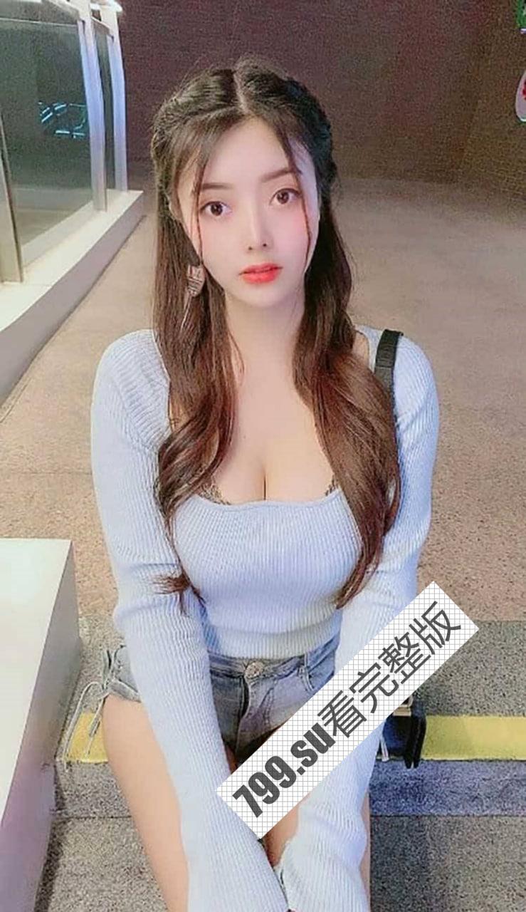 极度反差！上海音乐学院爆乳音乐老师 抖音只拍成人版 没想到私下那么淫荡-1