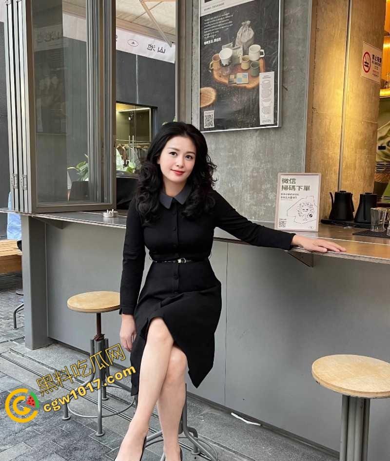 乱伦大神爆操性感小嫂子：哄骗发情嫂子说表姐睡觉，故意大力打桩让其浪叫给表姐听，羞辱与欲望齐飞！-2