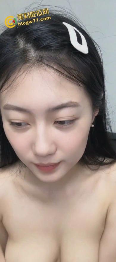 抖音清纯【虾滑】人设大翻车!乖乖女下海当福利姬,娇羞初恋脸秒变撩人尤物,超甜自慰尺度炸裂!-4