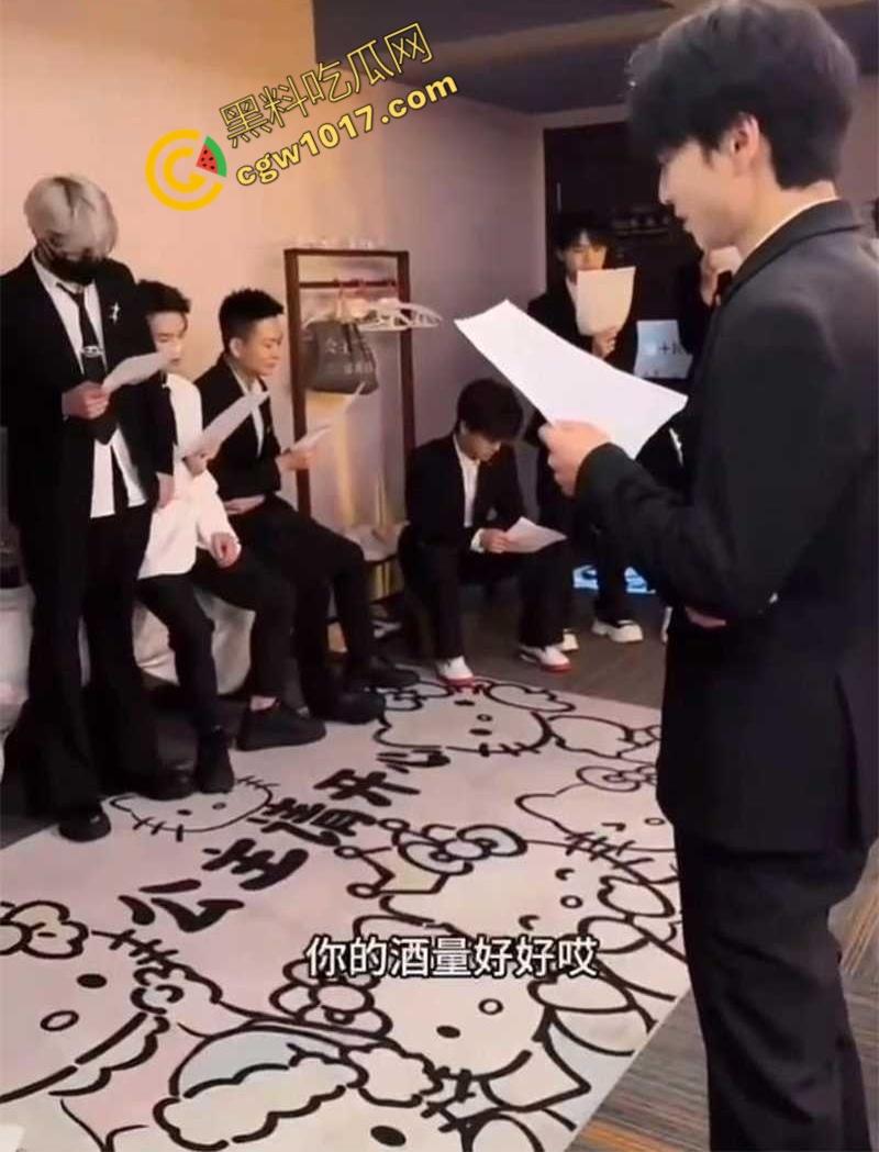 KTV会所少爷秘密训练：帅哥们的全能“修罗场”！只唱歌不够，绝技齐飞、话术奇口，为客人献身，舍命演绎“极乐餐”！-2