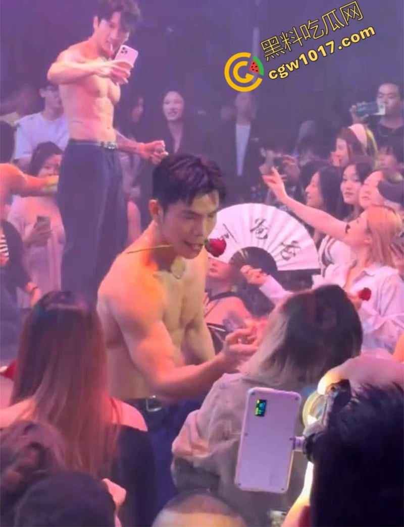 KTV会所少爷秘密训练：帅哥们的全能“修罗场”！只唱歌不够，绝技齐飞、话术奇口，为客人献身，舍命演绎“极乐餐”！-6