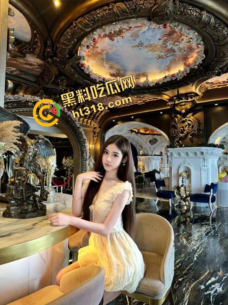 带小区的人妻野战商场地下室，边后入边提心吊胆，裤子还没穿好被物业围堵，差点被抓了个正着！-2