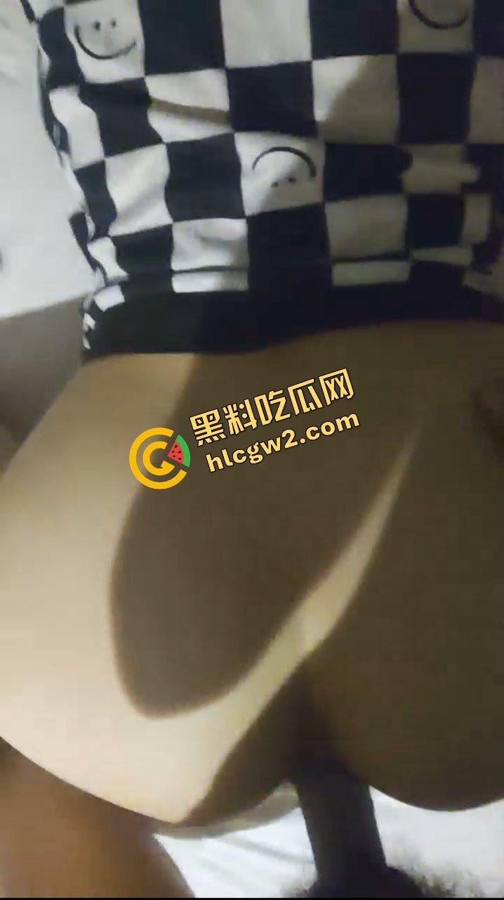 抖音极品尤物氛围感女神『绝缘体』炮台身材风骚至极 趴床淫叫直插骚穴!独家曝光!-2