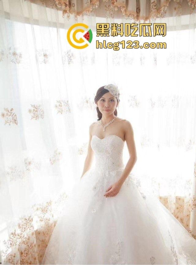 老婆当炮友母狗玩得飞起,自己辛苦赚钱养着个母狗给别人爽!家里床成了野男人肏逼圣地!-4