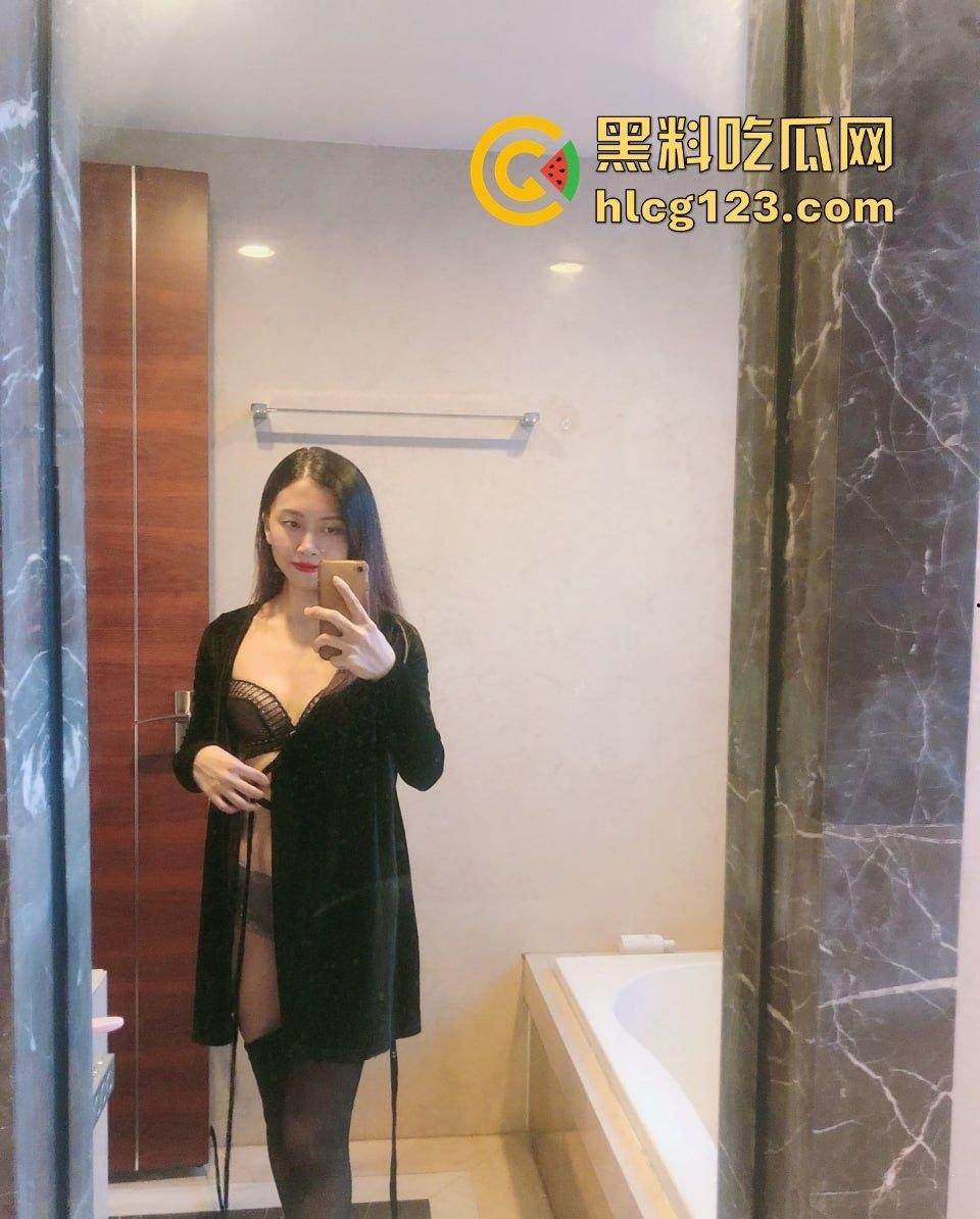 老婆当炮友母狗玩得飞起,自己辛苦赚钱养着个母狗给别人爽!家里床成了野男人肏逼圣地!-14