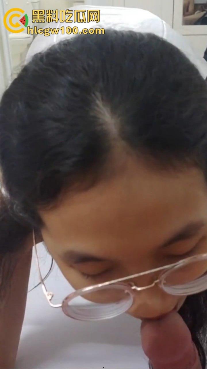 河北四眼学妹郭思彤竟然是调教界隐藏王者!JK妹子黑丝上阵,调教玩到极致,毒龙吃鸡经验老道,骚到让人头皮发麻!-6