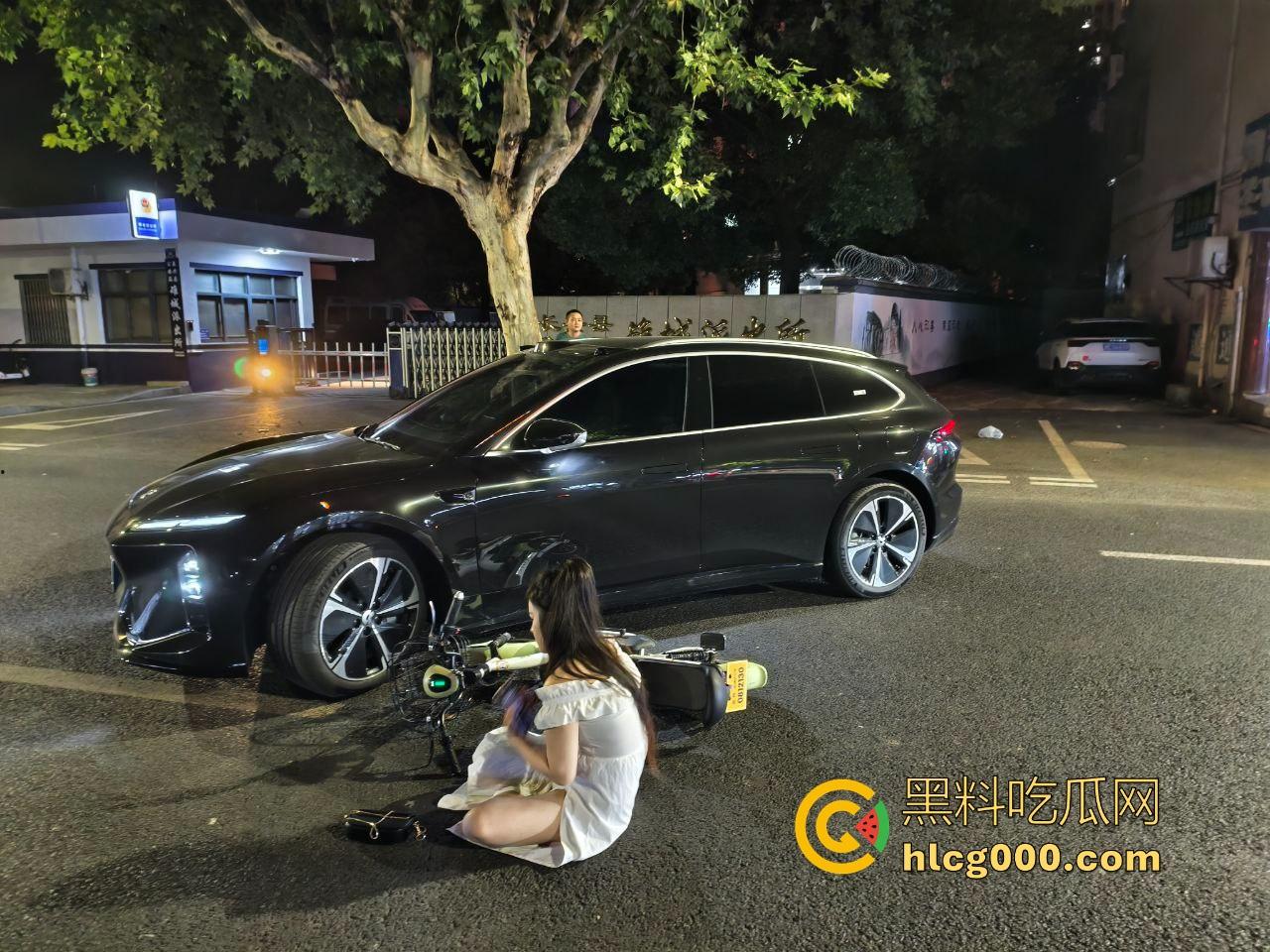 湖南一哥们酒驾撞人，撞车出来了个床上母狗，用大屌征服女受害者化险为夷，早说老子天天去撞！-2