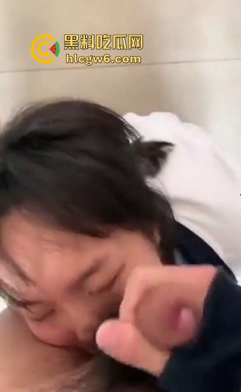 湛江校园乖乖女『袁雨怡』课后厕所吃鸡名场面曝光，老师还在办公室改卷她练枪，人狠话不多人小技术骚！-6