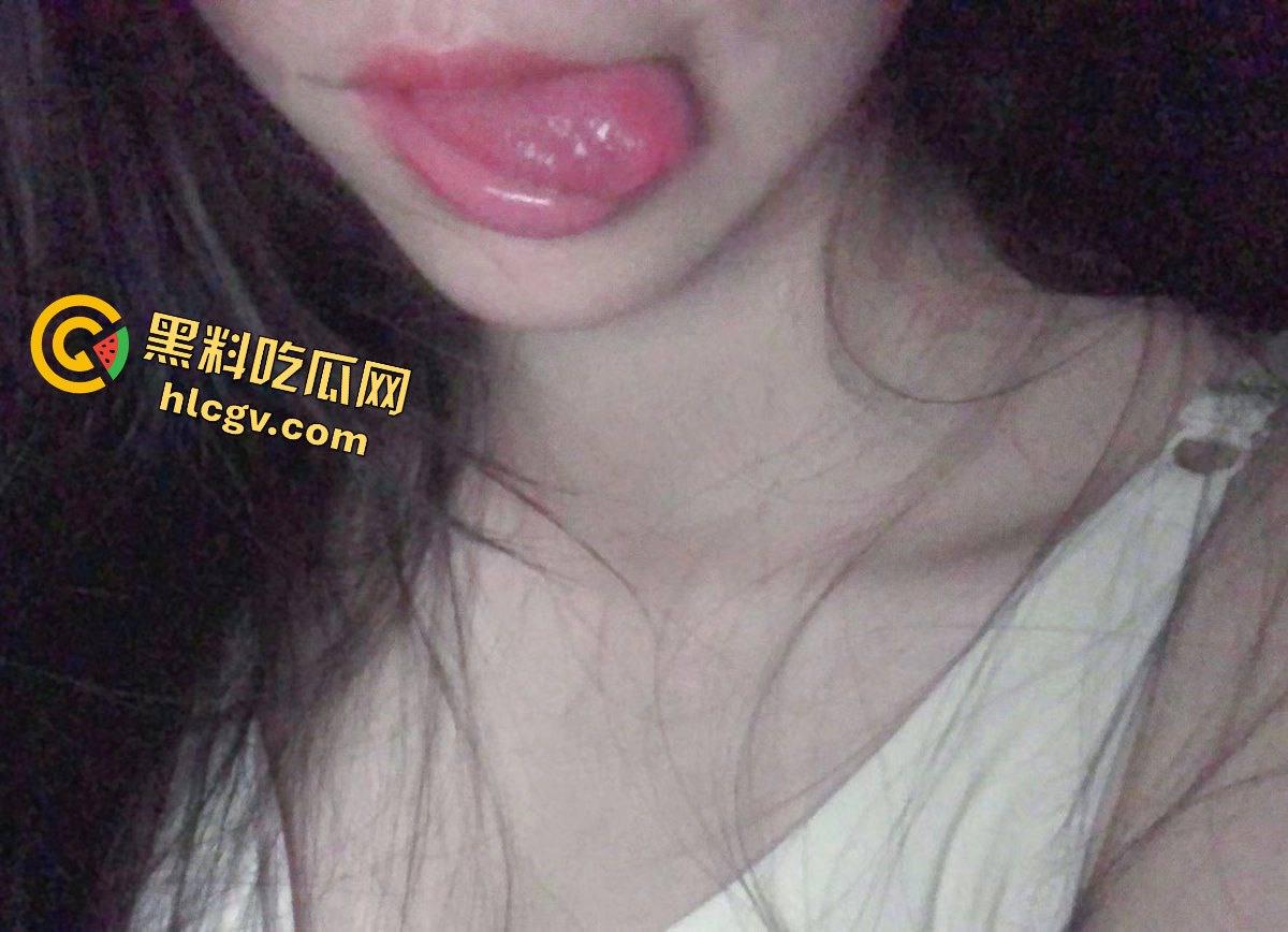 四川成都18岁高中美女学妹骚气十足！黑丝翘臀让人忍不住，粉嫩鲍口令人欲罢不能！-5