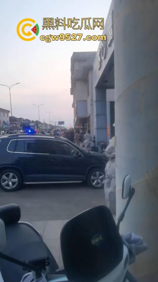 又一资金盘爆雷!江苏泰州冯苏鹰老板,骗走了几百个老年人一辈子的养老钱,最嘲讽的是旁边就是市场监管局!-1