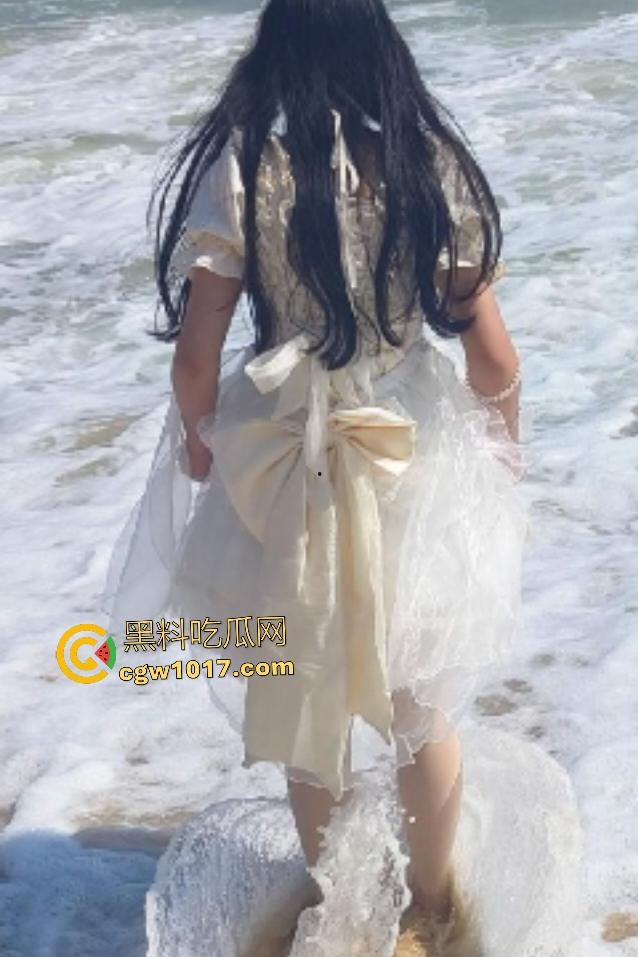 高考落榜萝莉小表妹,被姨妈托付给哥哥照应,玩游戏上手后入,穿洛丽塔被哥内射进去,还说:生下来我养!-1