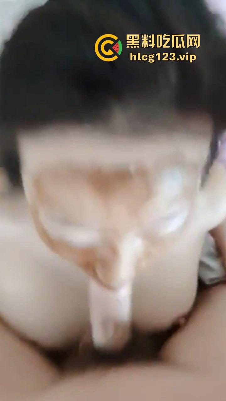 北京市西城区少妇【张雪】私拍流出！肥臀掰开无毛虎逼一览无遗，疯狂抽插淫叫连连！-8