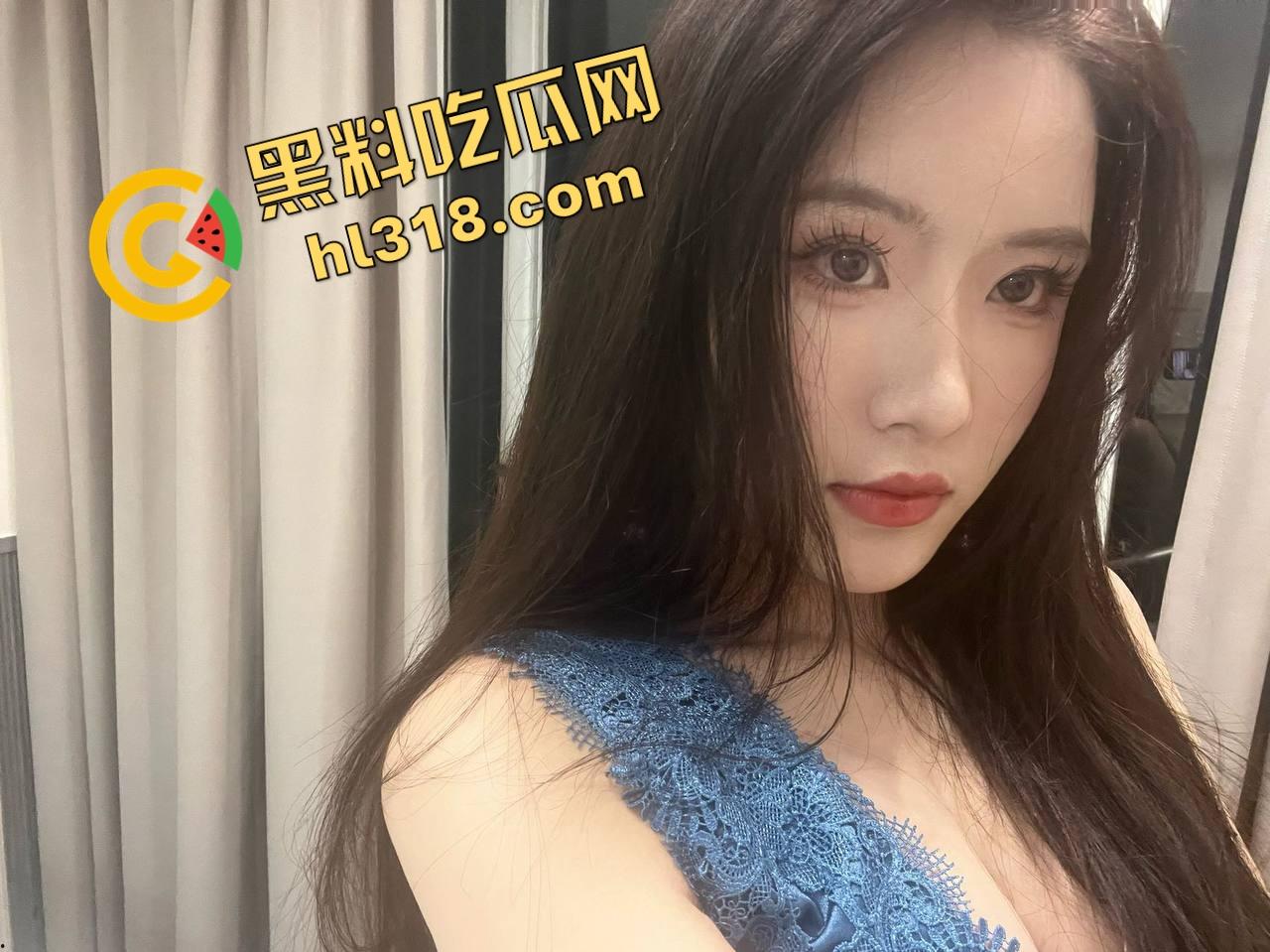 00后小情侣KTV开整，边唱歌边啪啪，操完还把内衣留包厢，雁过拔毛人过留情物！-4