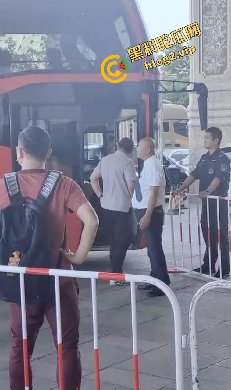 国足零蛋凯旋 “射门无力 购物给力” 惨输七球 仍能笑对人生-3