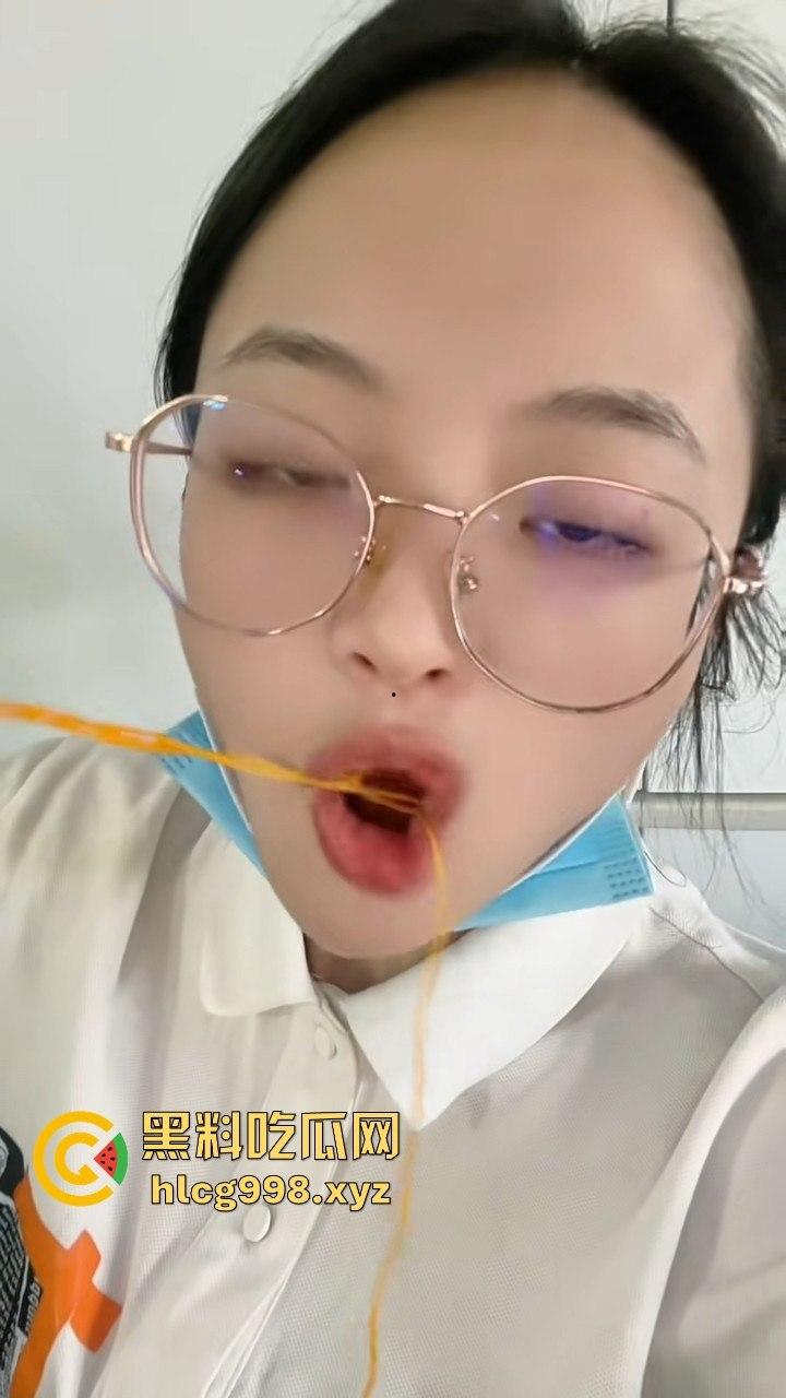 上海医生『陈Baby』不学医术秀骚舌技！抖音擦边钓大鸡巴，约炮视频曝光，老铁们能坚持几秒？-15