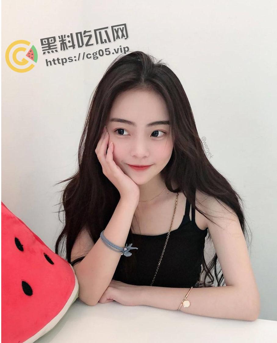 马来西亚INS 14W粉丝网红Wenyek用交友软件诈骗男粉丝感情和金钱!多次出轨给男友戴绿帽!性爱视频被流出!-6