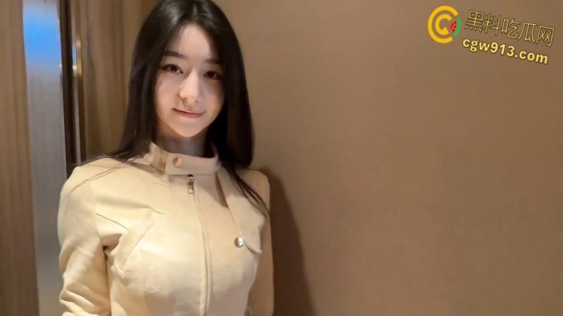 推特高颜值嫩妹,裸贷逾期肉偿,绝美颜值狗绳调教口交,肉丝长靴被肆意玩弄内射,灌成了奶油泡芙!-1