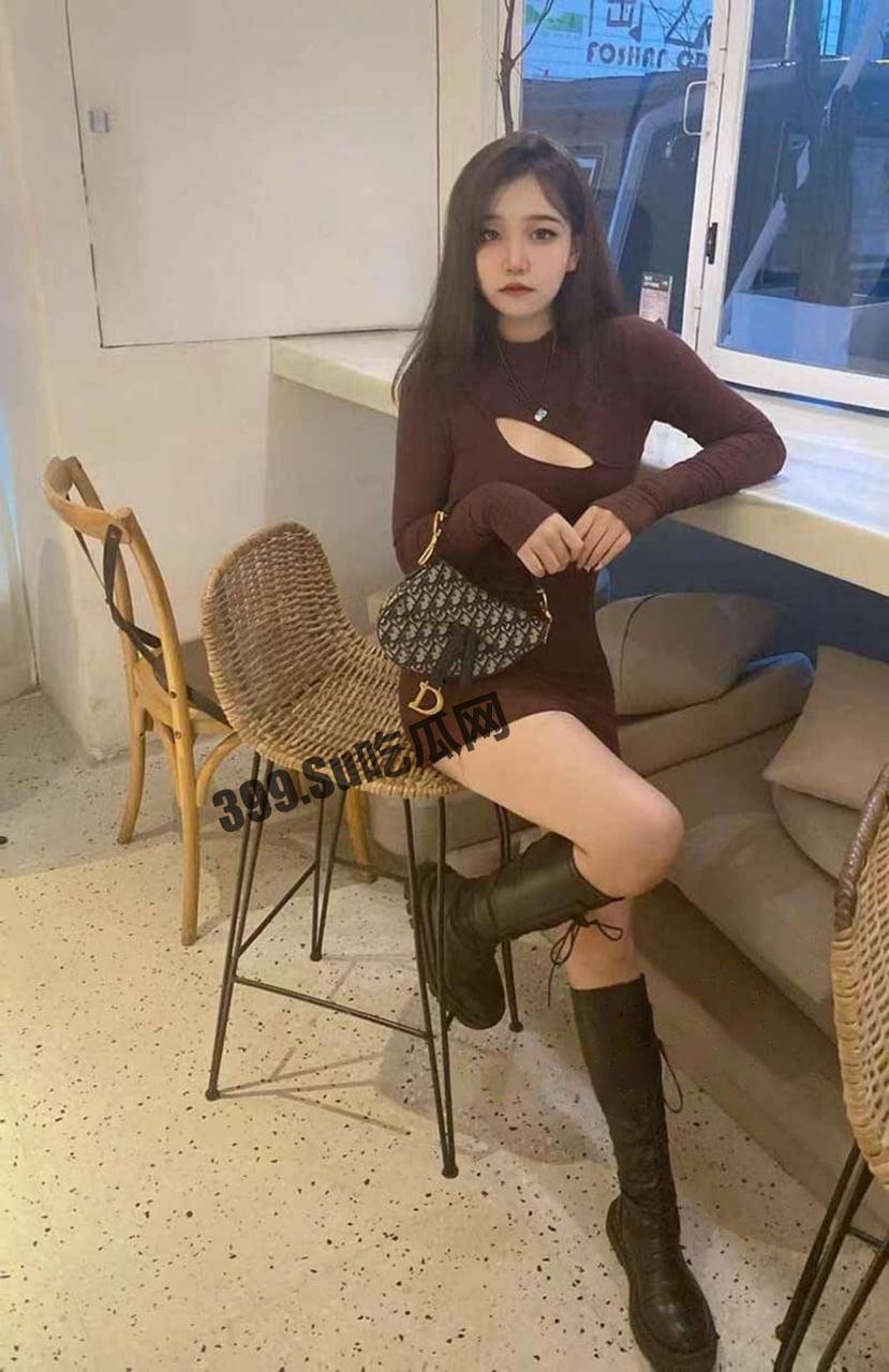 精品自拍！小情侣激情自拍视频流出 各种姿势爆操丰满小女友！-3