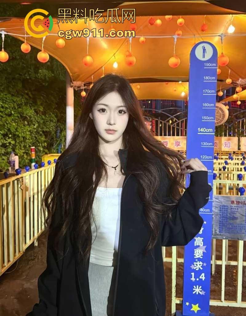 河北师范大学极品舞蹈生【周永媚】性爱私拍泄密，透穴蕾丝内裤勾男友，穿开档黑丝玩无套，花式体位轻松驾驭！-3