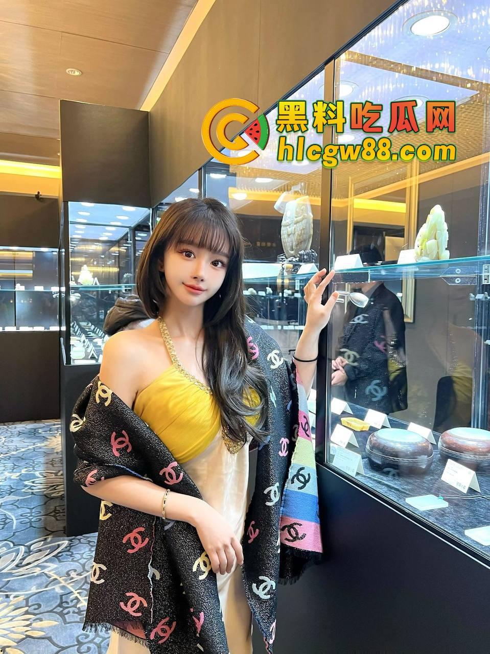 绍兴童颜巨乳二逼王者『夏天』3BUFF点满，双洞分工明确 男友专属和拍卖专区，双洞齐开等大佬来战！-3