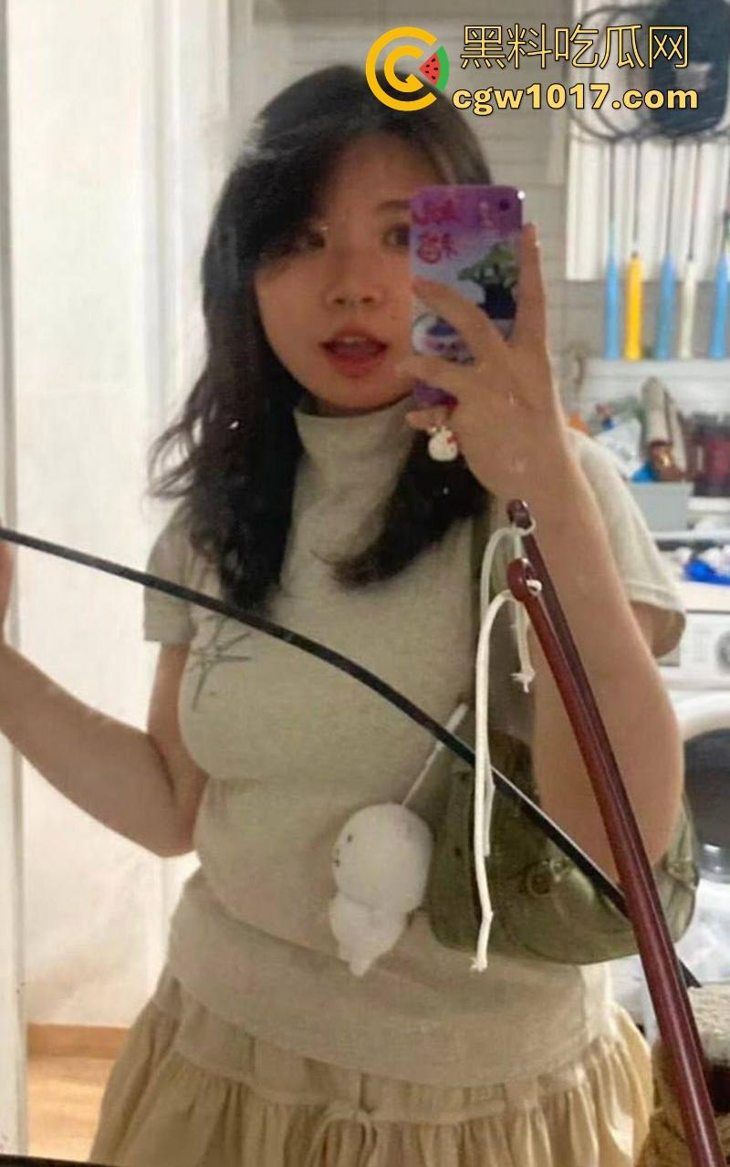 河北工业学院微胖母狗【王如梦】反差母狗道具调教，甜美外表彻底崩坏，花式抽插后入，现已是合格母狗炮架！-1