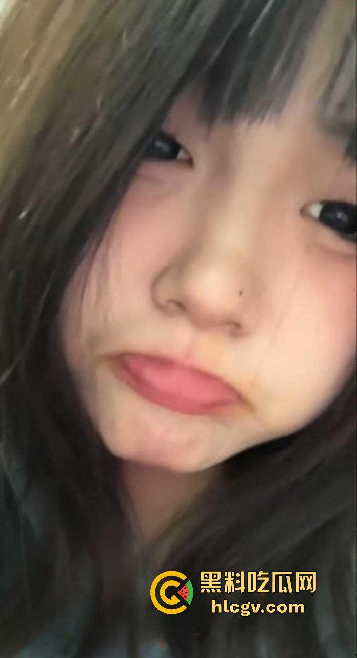 抖音巨乳骚主播『小悔不悔』销号跑路！网络卖骚求操，巨乳荡妇消失前最后的疯狂！-3