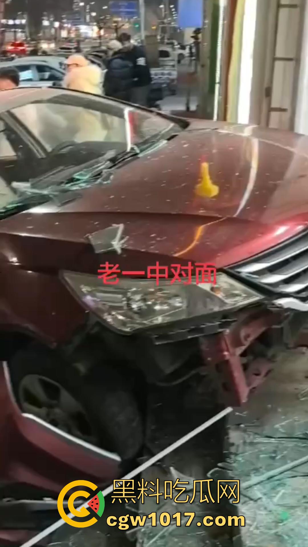 山东济南紫菜包饭店车祸事件曝光 再现【我爸是李刚】醉酒司机撞飞店主 现场血肉模糊 热搜两小时被全网封禁！-5