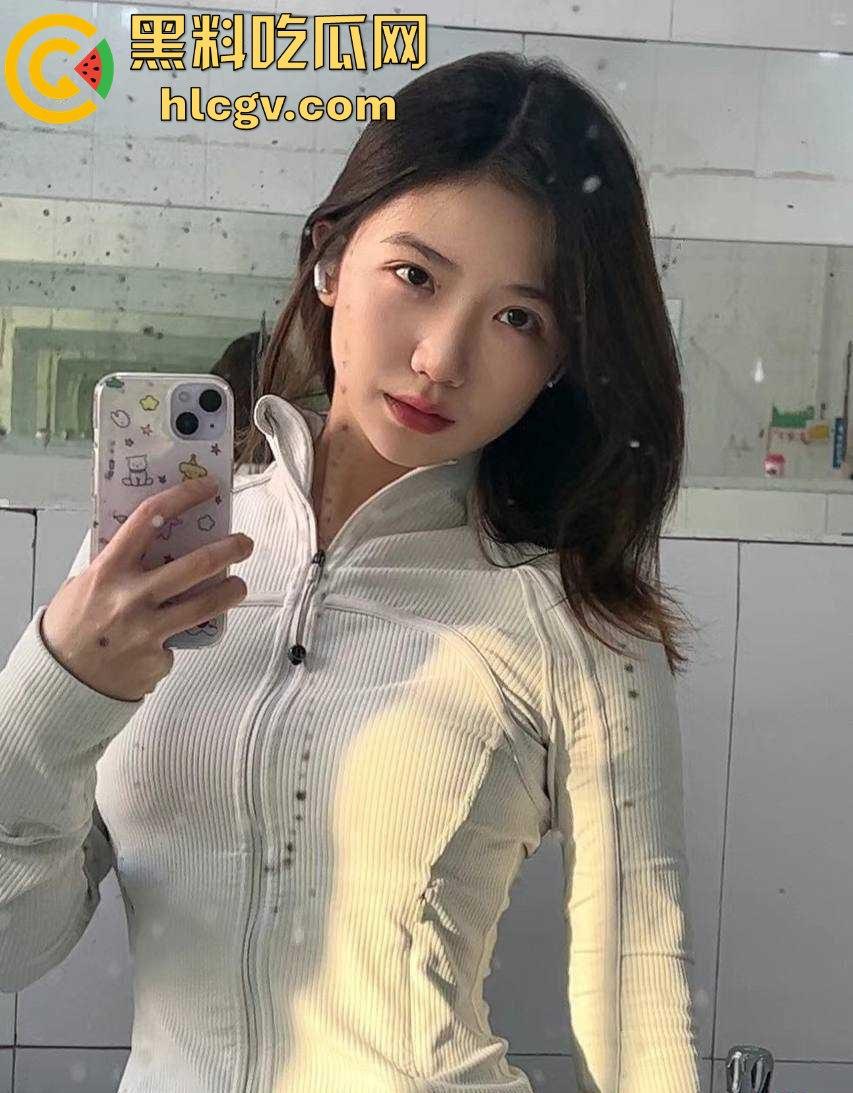 浙江财经大学清纯校花【李书妍】不雅视频外泄！分手渣男发泄心头恨，清纯女神变成床上的放荡婊！-5