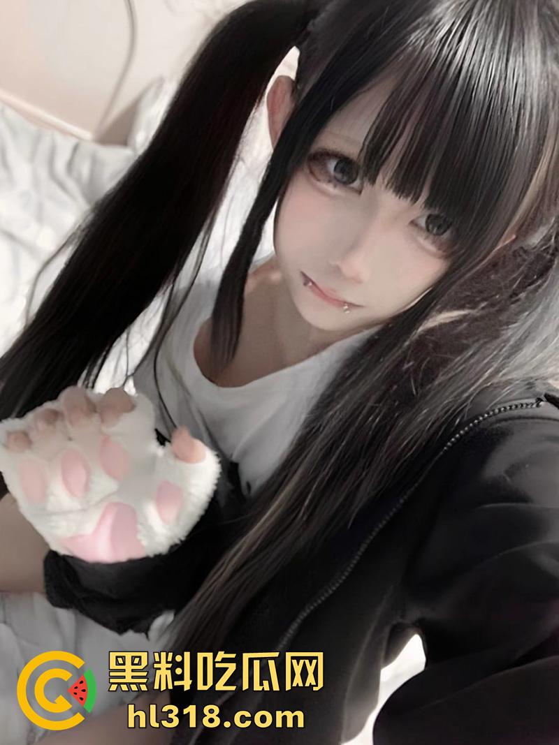 约炮172cm极品萝莉,肌肤如牛奶般白嫩,美乳硕大蜜桃臀饱满,小穴粉嫩无毛,这波的确是羡慕了啊!-1