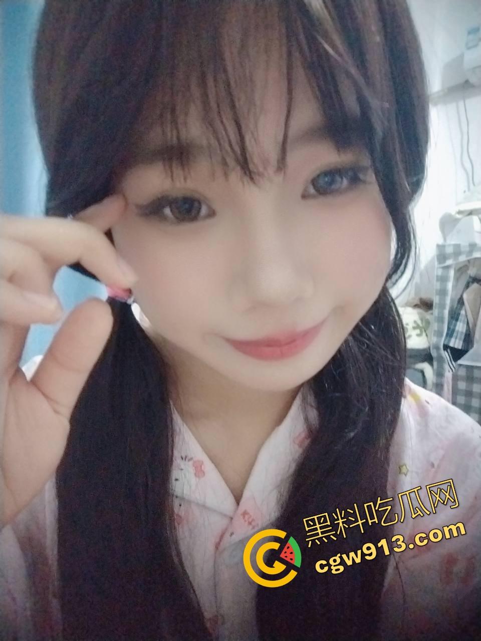 抖音极品微胖熟女【风雨彩虹铿锵玫瑰】流出，定制福利尺度突破天际，肥臀翘逼淫水横流等大肉棒！-2