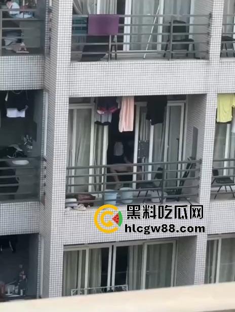 东莞开放大学阳台导管哥爆火，妹子偷拍全程，一边录一边激动，学校这开放程度绝对天花板！-6