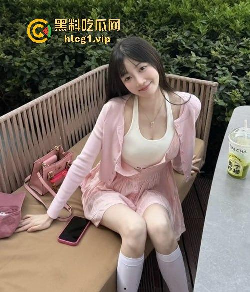 安徽理工校花李珊珊酒店双飞!富二代兄弟轮番爆操,长腿高翘到痉挛!-4