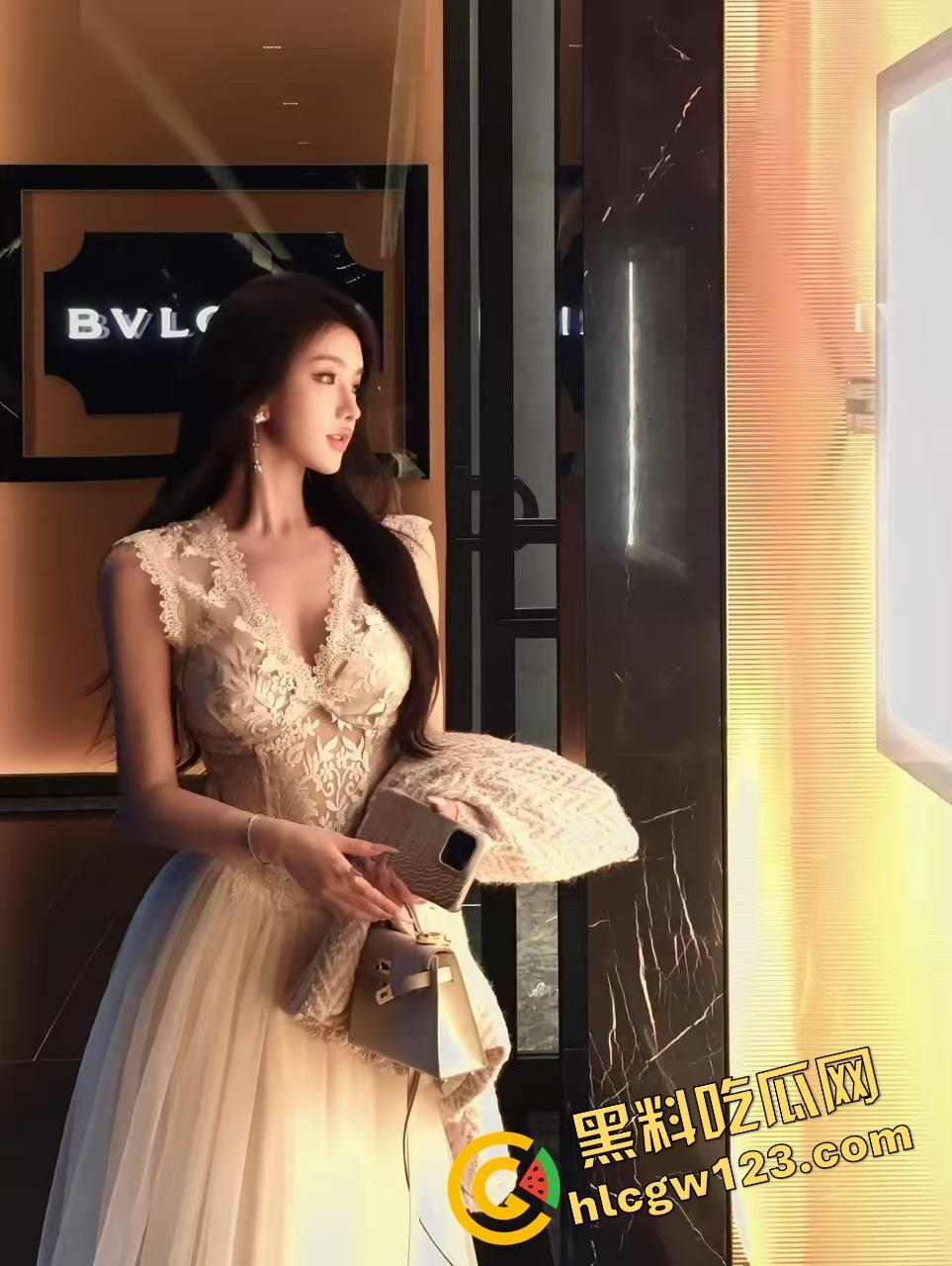 前任的U盘挖出来了，里面的奶和逼比记忆还真实，群友打完飞机决定公开，独撸不如群射！-4