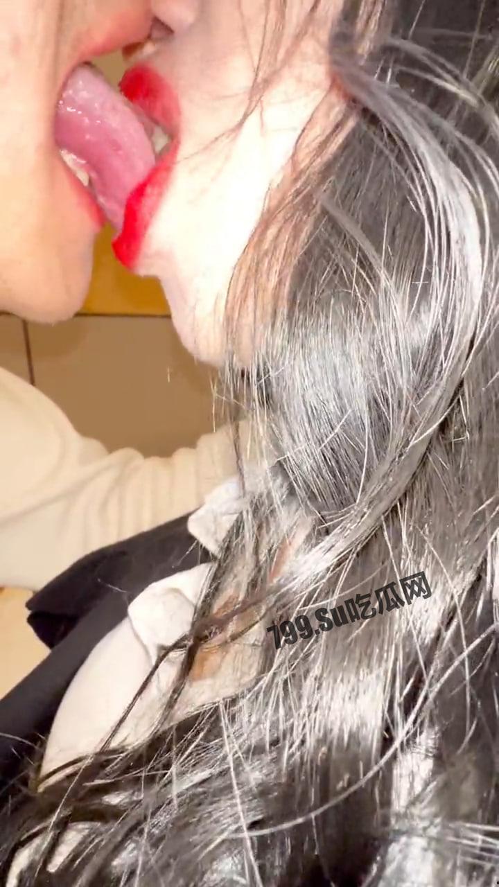 乱伦大神虐操《会喷水的亲姐姐》长篇新作  情人节和醉意姐姐酒店持续做爱-9