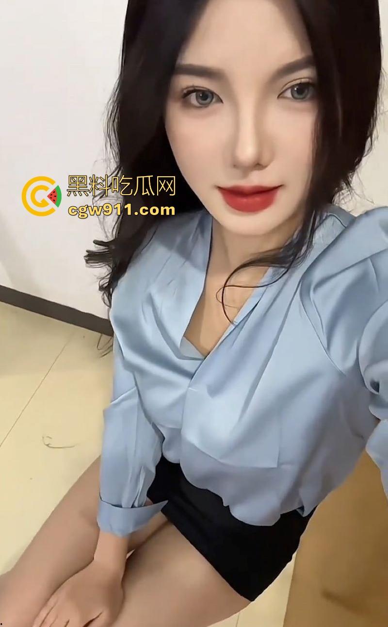 极品巨乳网黄女神【阿意】一对一定制福利流出，G杯巨乳M腿道具自慰，口交淫声浪叫，尺度拉满！-1