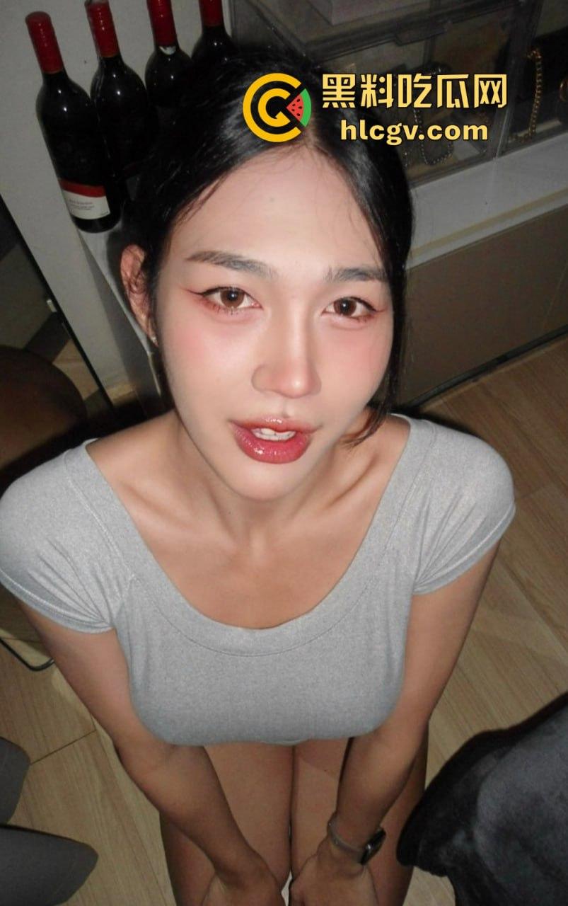 OnlyFans泰国极品骚货【JannieX】十月写真流出！大奶白嫩，吃鸡巴的样子简直骚得不行！-2