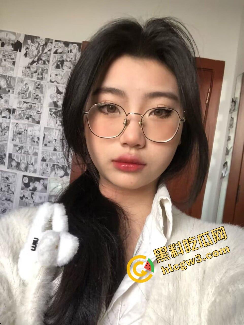 福建艺术职业学院舞蹈系大雷骚货【袁琪琪】花纹情趣黑丝趴跪爆插骚逼！独家流出！-7