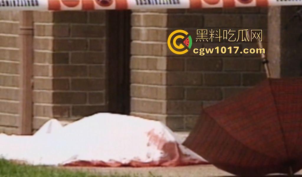 电影【她行走于黑暗中】女警阿马娅十年潜伏，寻秘密武器库并摧毁，爱恨交织成转折点，真实行动改编惊心动魄！-3