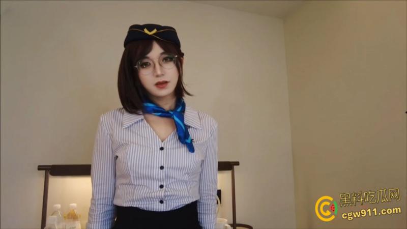 高颜值伪娘【奶荼不加糖】，高跟鞋肉丝制服，被捆绑跪地深喉调教，后入狂操前列腺，肛交无套内射 ！-1