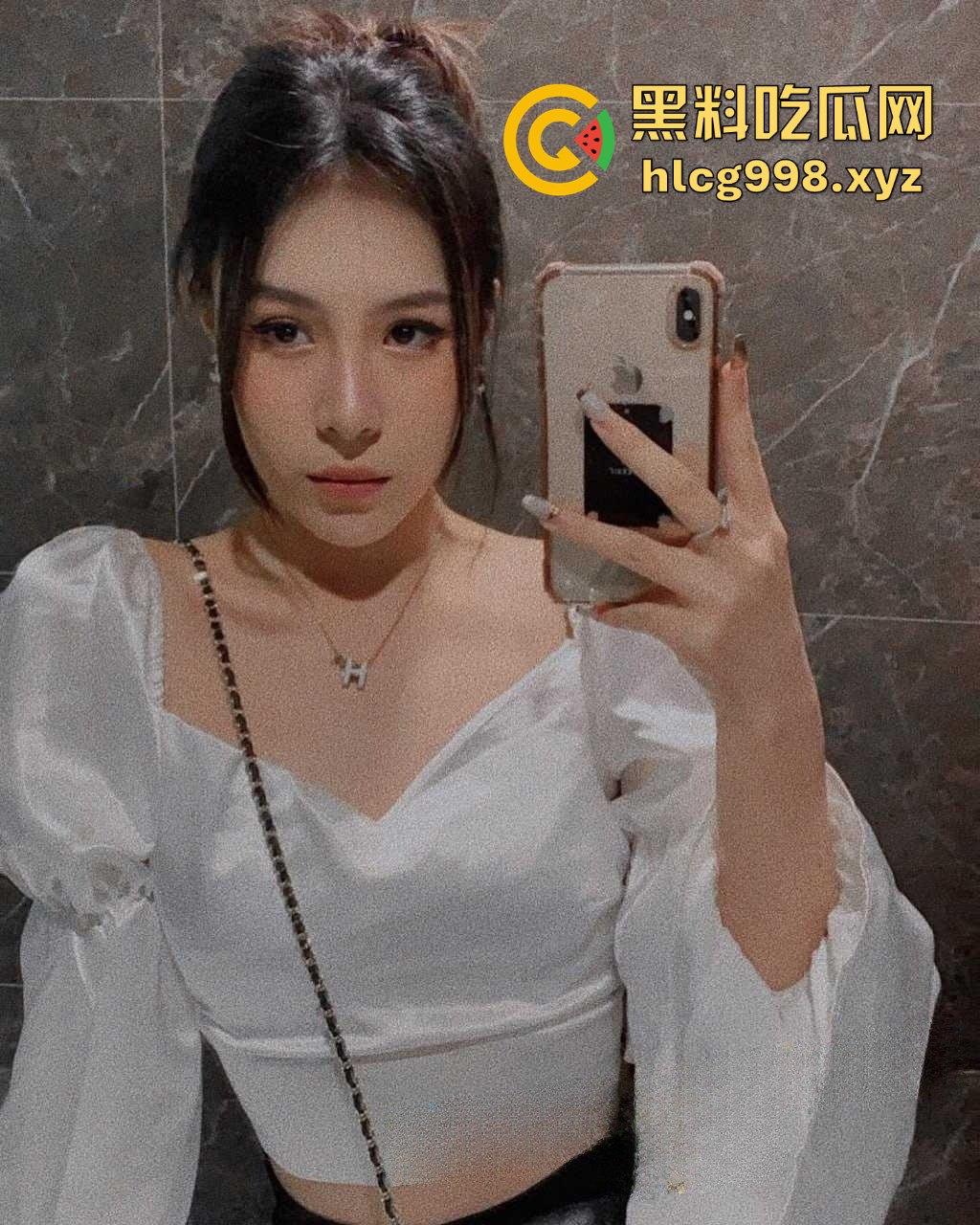 美女模特[黄莎莎]遭遇工作诈骗！完美身材被一步步诱骗曝光，私密视频惨遭疯传！-8