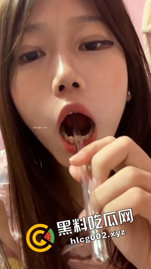 洛丽塔萝莉千元定制流出！翻白眼 嫌弃着看小穴 阿黑颜 喉咙展示让人想把整根塞进去-6