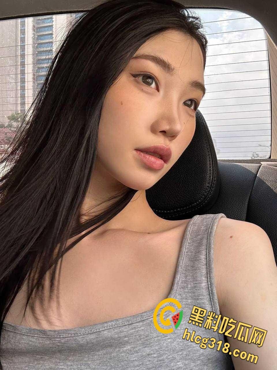 黑龙江反差婊【李丽娜】，出轨欺骗前男友，眼镜妹就是反差，情趣黑丝翘着屁股乖乖吃大屌！-4