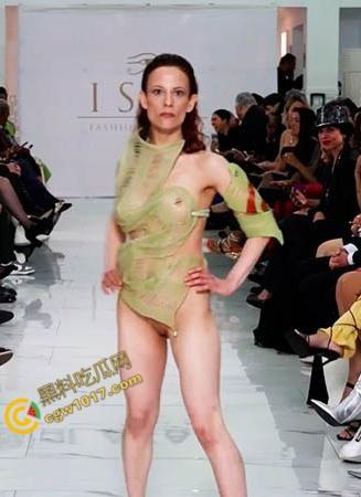 激情荷兰时尚展：裸露模特颠覆眼球，薄纱飘舞间激情四射，色情与高雅交相辉映，撩人心弦！-3