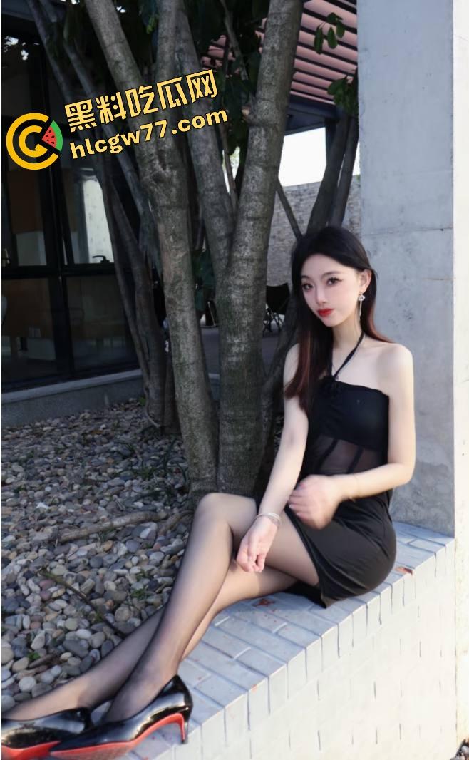 三千块约上澳门外围极品女神，狗链拴脖子跪舔伺候，后入到嗓子都叫沙哑了，这服务值疯了！-5