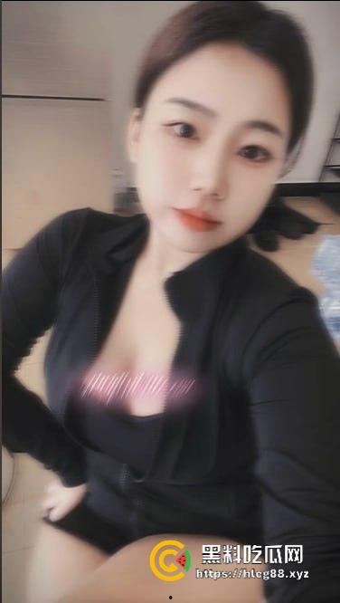 网友60块买快手小网红【茉姑娘】不雅视频被坑惨，摸奶视频一堆连逼都没见着，这婊子曝光活该！-9