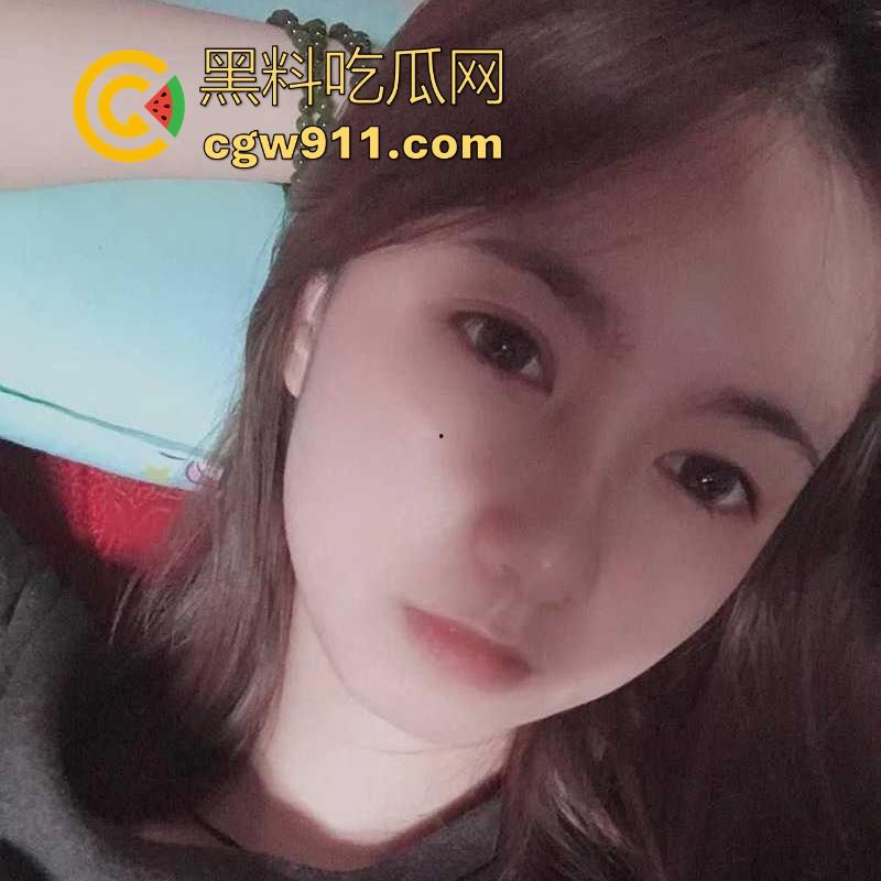 约炮湘潭大学清纯学生妹，被一顿麦当劳拿下开房，颜值甜美身材极品，各种无套花式做爱，被调教成小母狗！-2