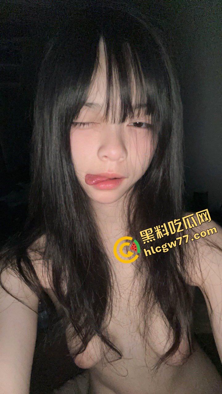 外表卡哇伊，内里母狗命，合肥女高『娜美』撅屁股掰嫩穴，被小哥操成奶子缩水狗，反差贼他妈顶！-13