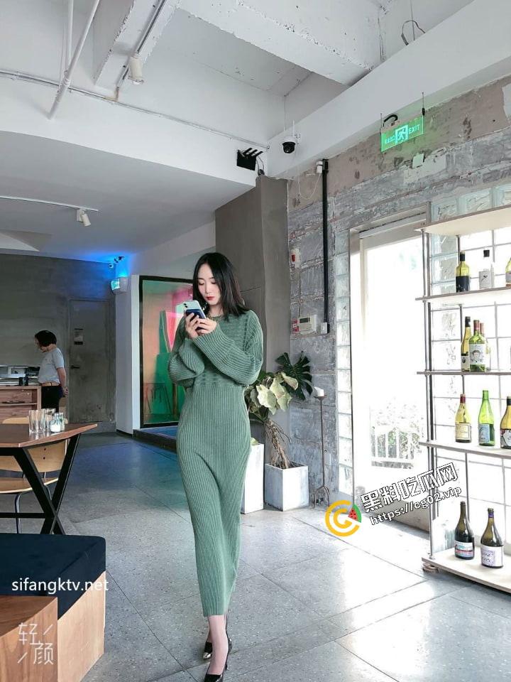 顶级反差婊曝光流出【苗芳】 邻家御姐风 高挑丰满得身材 气质极佳 海量骚鸡自拍照60P+14分钟性爱合集-29